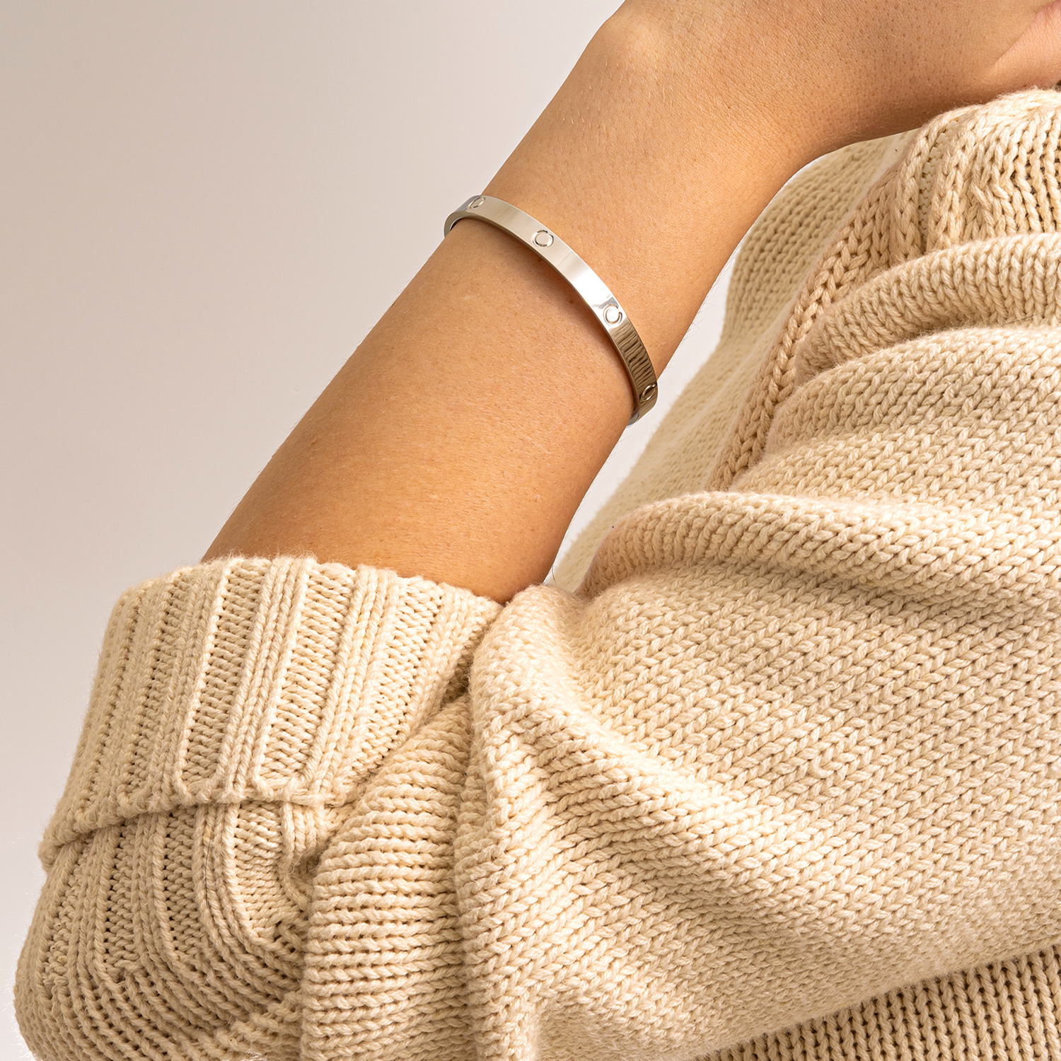 Olux® Bracelet - The Natural Wellness Solution